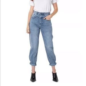 NWOT Kendall + Kylie The Icon High Rise Straight Jeans 24